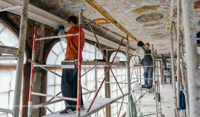 Смольный ускоренно организует воссоздание сгоревшего Дома Ропса