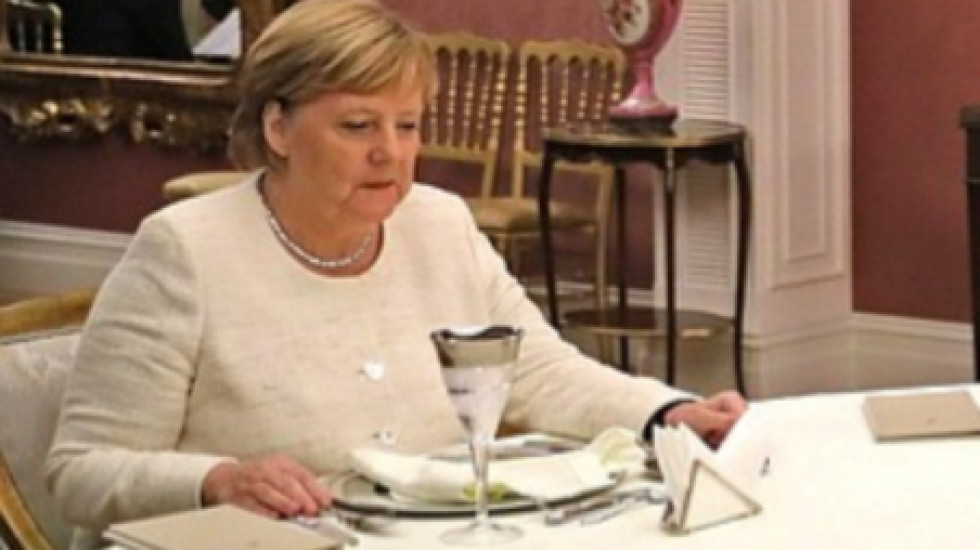 Врачи не нашли инфекции у Ангелы Меркель