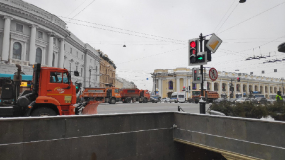 Силовики перестали блокировать центр Петербурга