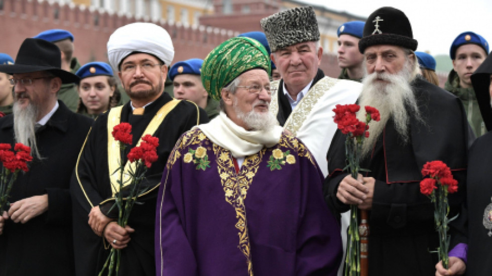 Заразились коронавирусом восемь московских священников