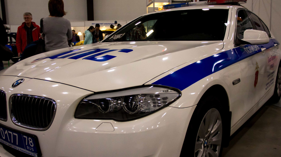 Петербургский гаишник уволен за слив топлива и пожар служебных авто