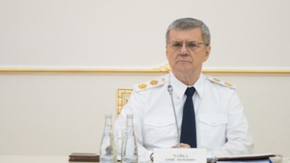 Генпрокурора Чайку снимают с должности