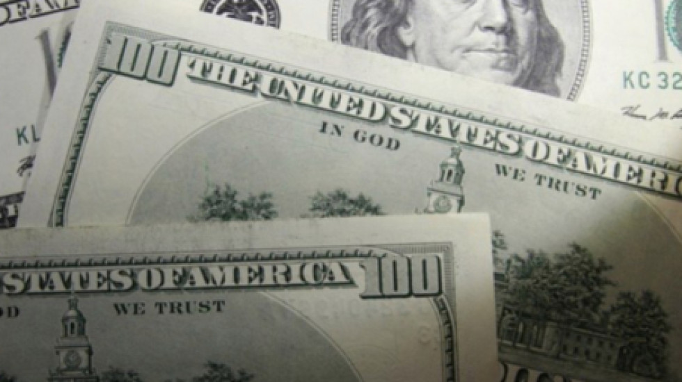 Байден запретил поставки бумажных долларов россиянам