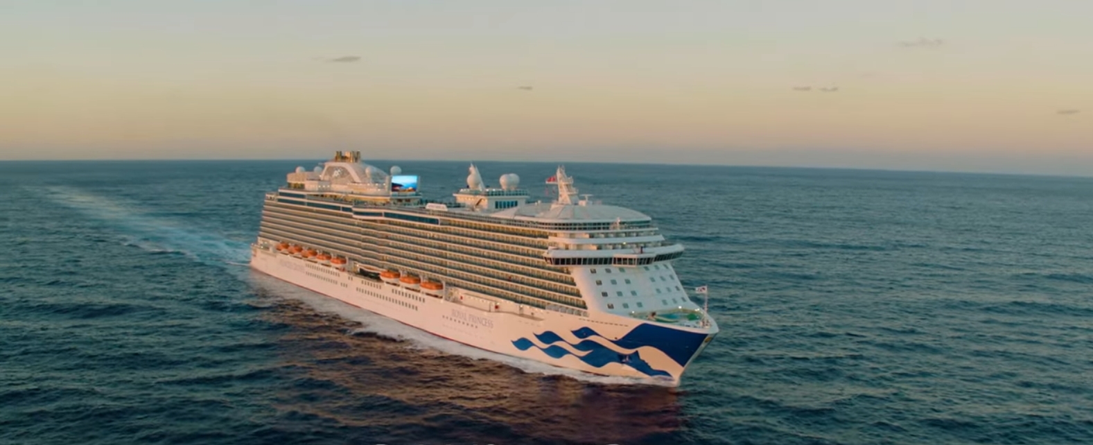 Лайнер Regal Princess развлечения